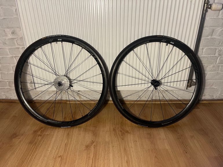 Used Zipp 202 Tubular Wheelset 2018 bike — image 1 of 8