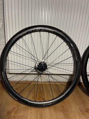 Used Zipp 202 Tubular Wheelset 2018 bike — image 7 of 8