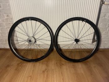 Used Zipp 202 Tubular Wheelset 2018 bike — image 2 of 8