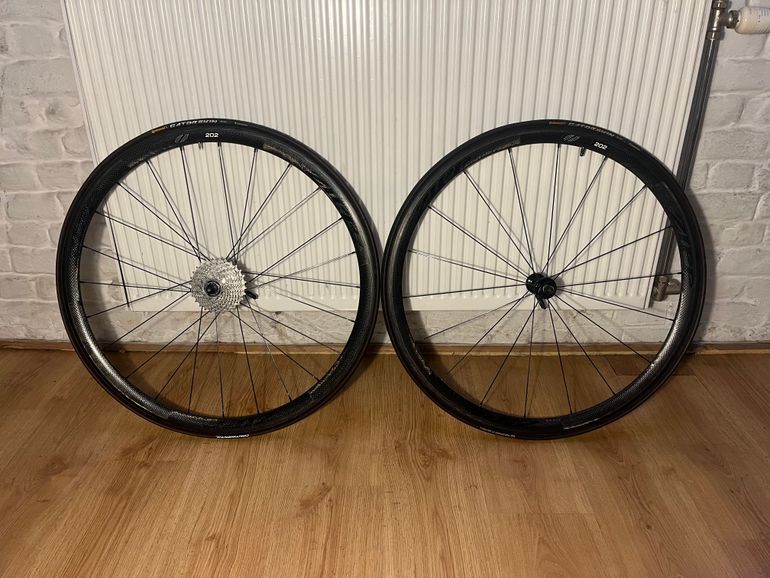 Used Zipp 202 Tubular Wheelset 2018 bike — image 2 of 8