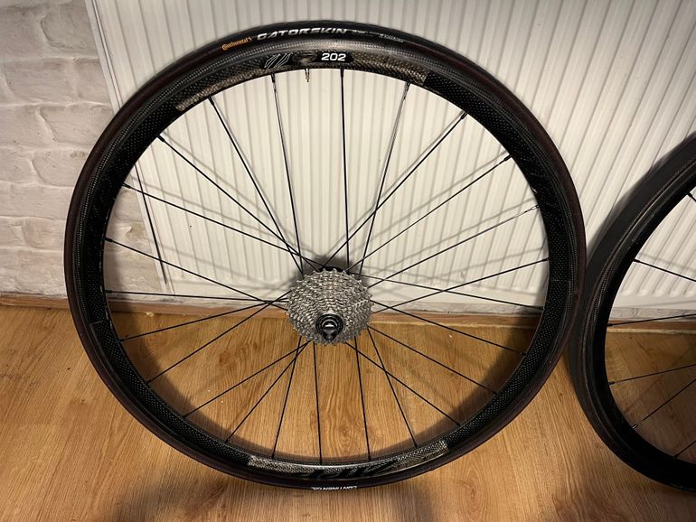 Used Zipp 202 Tubular Wheelset 2018 bike — image 3 of 8