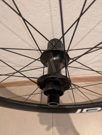 Tweedehands Roval Rapide CLX II Carbon Clincher Wheelset bike — afbeelding 3 van 7