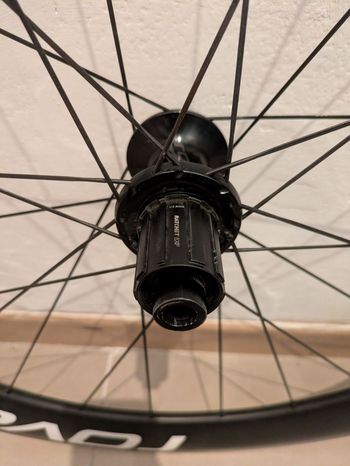Tweedehands Roval Rapide CLX II Carbon Clincher Wheelset bike — afbeelding 2 van 7