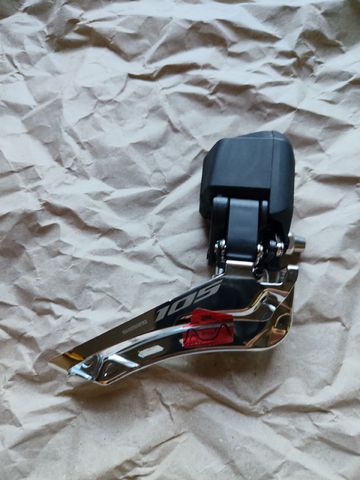 Shimano 105 Di2 12-speed 2026 Drivetrain & Pedals usato
