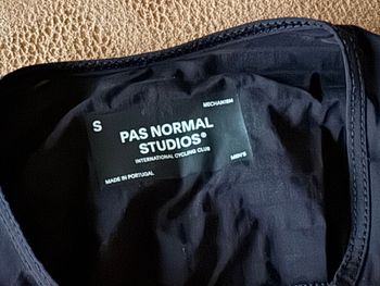 Used Pas Normal Studios Jersey 2026 bike — image 5 of 6