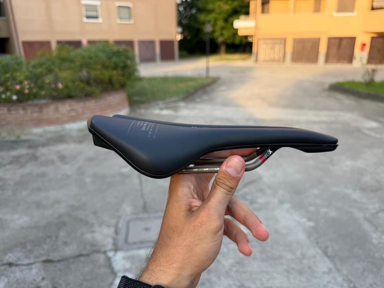 Prologo Nago R4 Pas Tirox 147 - Nero 2025 bike de segunda mano — imagen 3 de 6