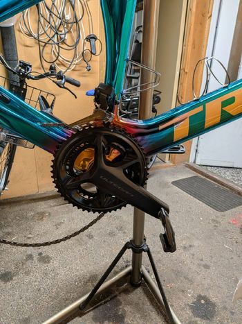 Used Shimano Ultegra R8100 Crankset 165mm 52/36 bike — image 2 of 2