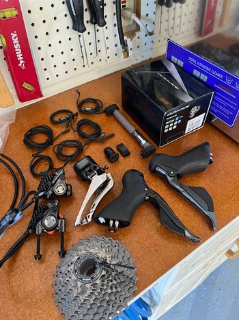 Used Shimano Dura-Ace R9170 Di2 Hydraulic Disc Groupset – NEW Rear Derailleur & YBN SLA Ti Chain 2022 bike