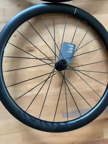 Canyon ED 42 CF Carbon Disc Laufradsatz 2026 bike d'occasion — image 3 sur 4