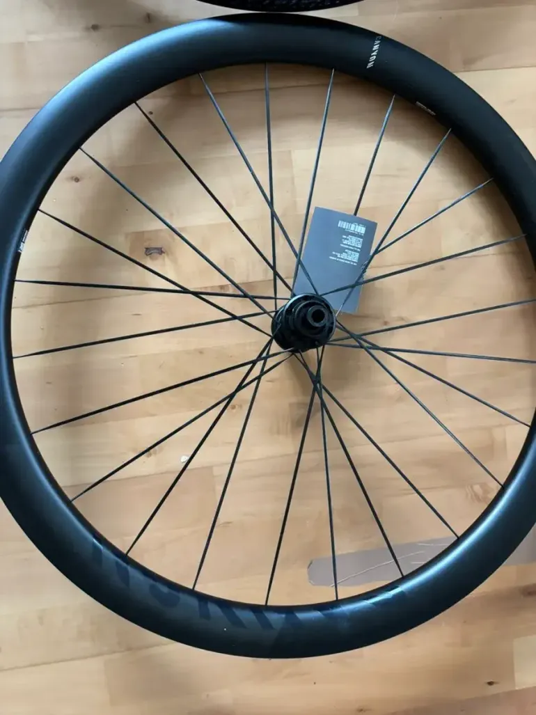 Canyon ED 42 CF Carbon Disc Laufradsatz 2026 bike d'occasion — image 3 sur 4