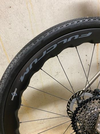Fulcrum Soniq 42 Carbon Wheelset 2025 bike d'occasion — image 3 sur 4