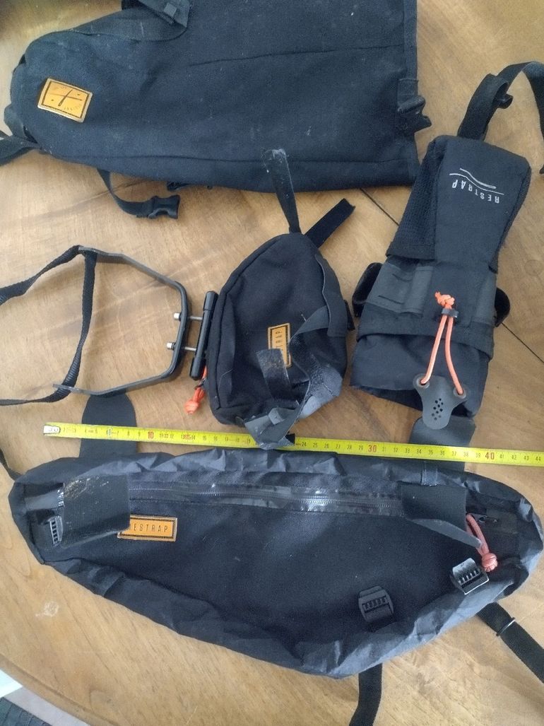 restrap Lot de 4 Sacoches 2024 bike d'occasion — image 1 sur 6