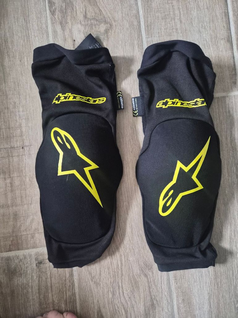Brugt Alpinestars Ellenbogenschützer 2023 bike — billede 1 af 2