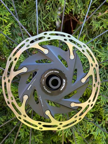 Zipp 303 Firecrest Tubeless Disc 2022 bike d'occasion — image 5 sur 6