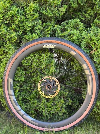 Zipp 303 Firecrest Tubeless Disc 2022 bike d'occasion — image 3 sur 6