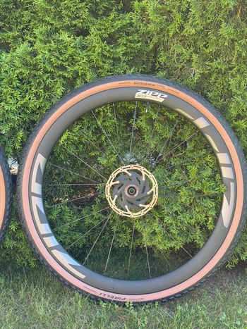 Zipp 303 Firecrest Tubeless Disc 2022 bike d'occasion — image 2 sur 6