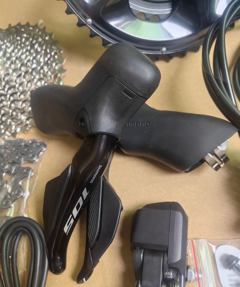 Tweedehands Shimano 105 di2 R7170 bike — afbeelding 3 van 6