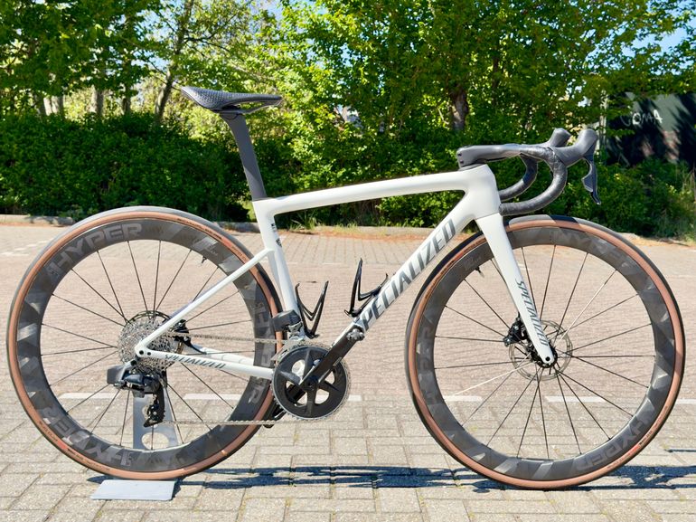 Used Winspace Hyper Full Carbon Wielen met Carbon Spaken 2024 bike — image 4 of 5