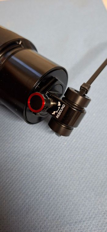 RockShox Vivid Ultimate Linear XL 2026 bike d'occasion — image 4 sur 5