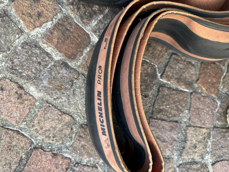 Brugt Michelin pro5 700x35c TLR bike — billede 2 af 4