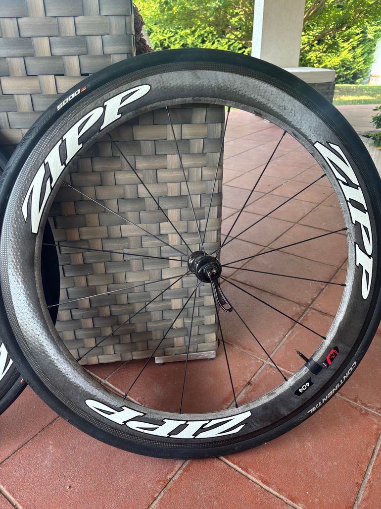 Zipp 404 Firecrest Rim Brake Wheelset bike d'occasion — image 2 sur 12