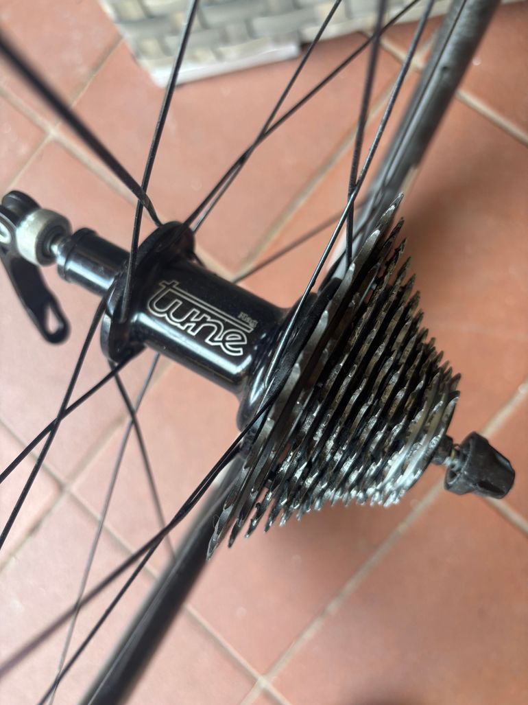 Zipp 404 Firecrest Rim Brake Wheelset bike d'occasion — image 10 sur 12