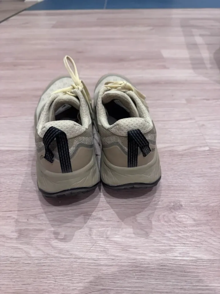 Použité New Balance Hierro v9 bike — obrázek 2 z 5