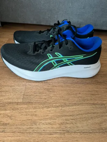 Brugt Asics Gel Excite 11 bike