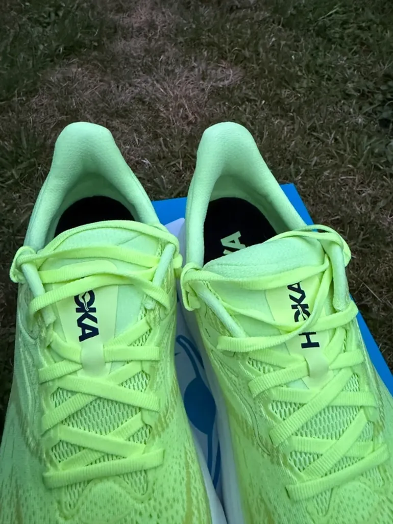 Hoka Arahi 8 bike d'occasion — image 2 sur 6