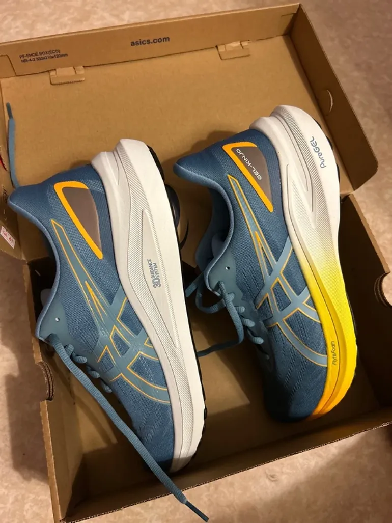 Used Asics Gel Kinjo bike — image 6 of 8