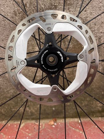 Used Zipp 303 Firecrest Wheels bike — image 4 of 4