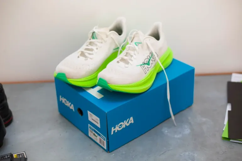 Tweedehands Hoka Mach 6 bike — afbeelding 2 van 2
