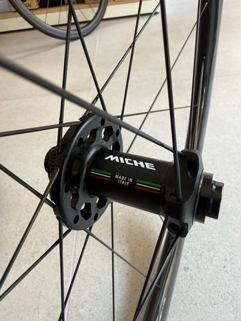 Used Miche Kleos 42 Carbon Wheelset 2025 bike — image 5 of 6