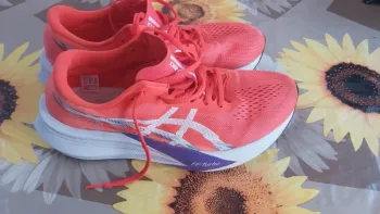Used Asics Meta Speed FF Turbo bike