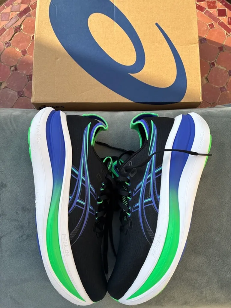 Použité Asics Nimbus 28 bike — obrázek 1 z 15