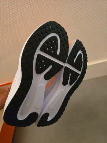 Použité Nike Running Shoes Size 42 bike — obrázek 4 z 4