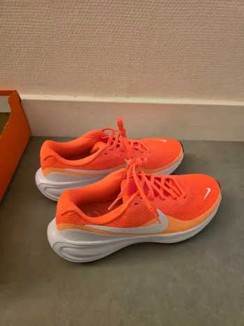 Použité Nike Running Shoes Size 42 bike — obrázek 2 z 4