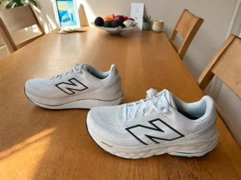 New Balance M860v14 bike usato
