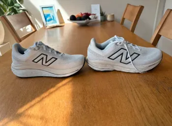 New Balance M860v14 bike usato — immagine 2 di 7