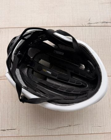 Używany ABUS Gamechanger 2.0 White/Black Size S bike — zdjęcie 7 z 7