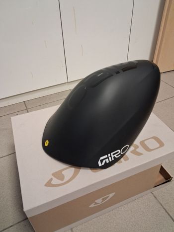 Used Giro Aerohead MIPS II Helmet 2026 bike — image 2 of 3