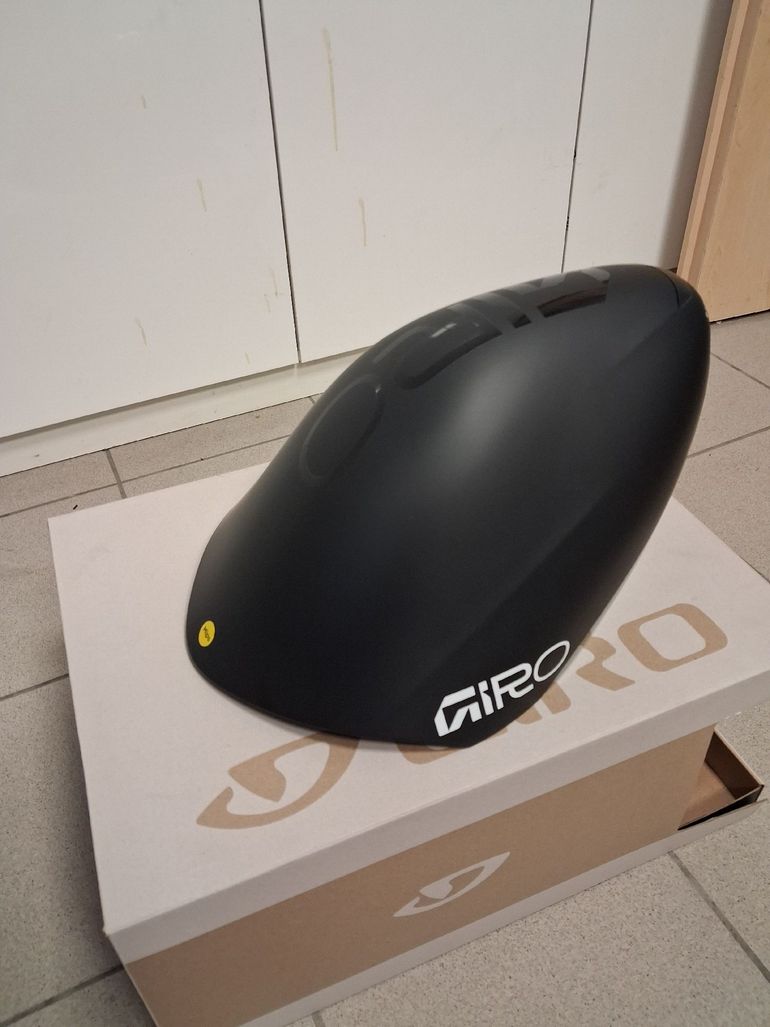 Used Giro Aerohead MIPS II Helmet 2026 bike — image 2 of 3