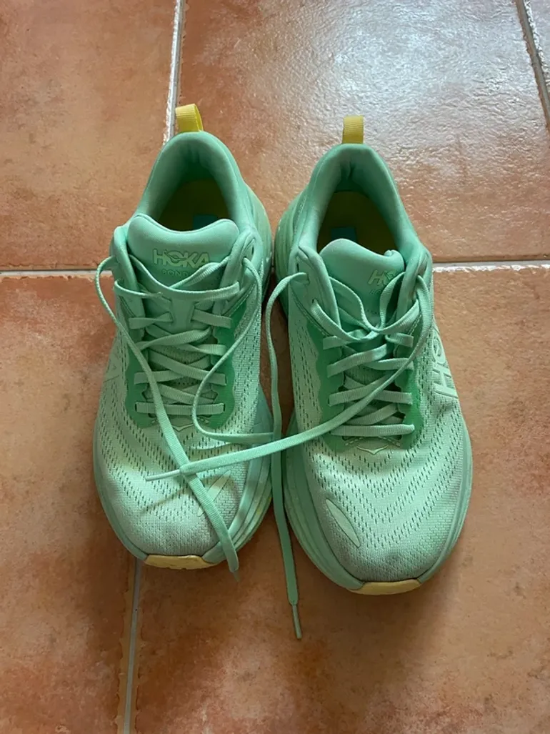 Tweedehands Hoka Bondi 8 bike — afbeelding 2 van 9