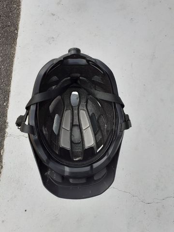 Tweedehands Rockrider MTB Helmet 2026 bike — afbeelding 6 van 7