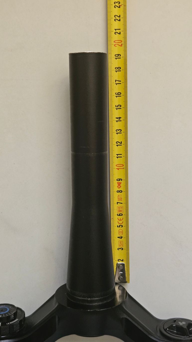 Použité RockShox Lyrik Ultimate Charger 3.1 RC2 27.5 140mm 2025 bike — obrázek 16 z 17