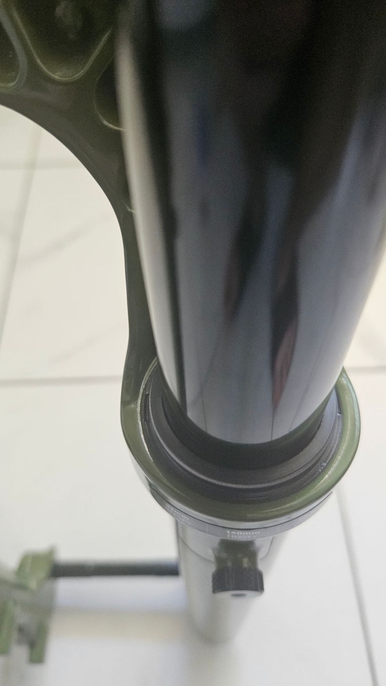 Použité RockShox Lyrik Ultimate Charger 3.1 RC2 27.5 140mm 2025 bike — obrázek 15 z 17