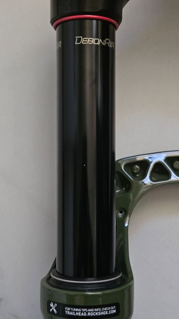 Použité RockShox Lyrik Ultimate Charger 3.1 RC2 27.5 140mm 2025 bike — obrázek 4 z 17