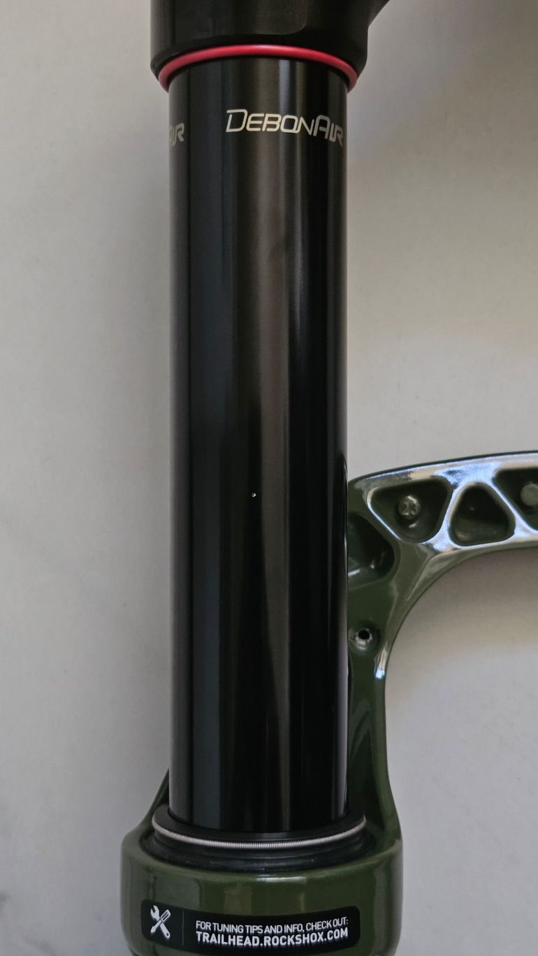 Použité RockShox Lyrik Ultimate Charger 3.1 RC2 27.5 140mm 2025 bike — obrázek 4 z 17