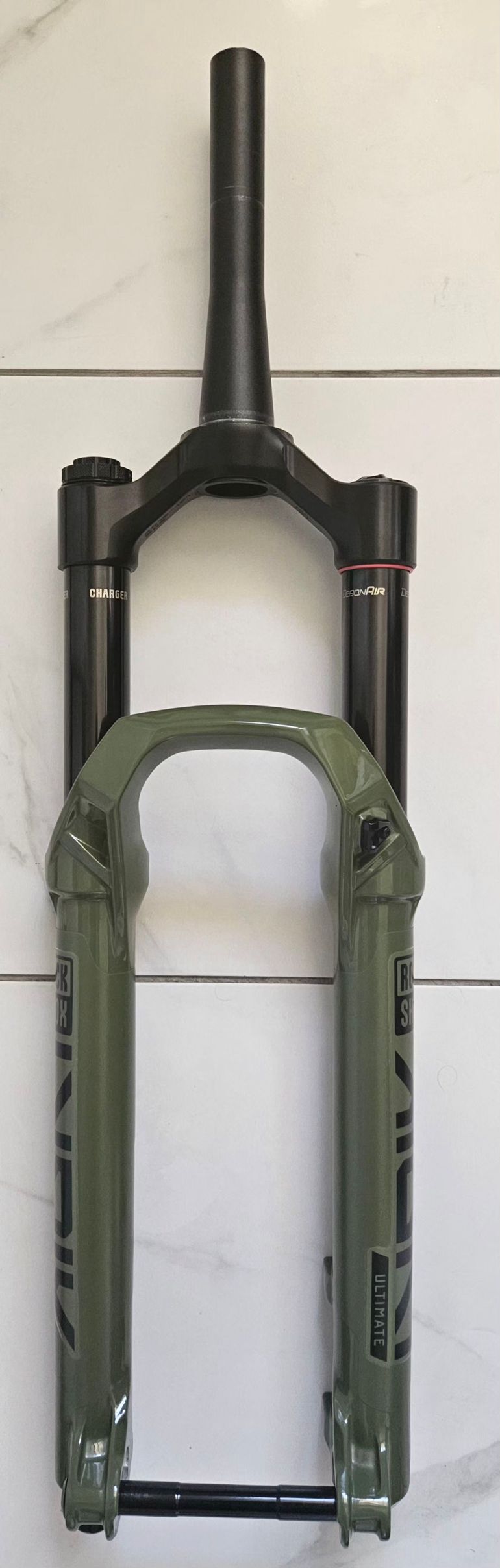 Použité RockShox Lyrik Ultimate Charger 3.1 RC2 27.5 140mm 2025 bike — obrázek 2 z 17