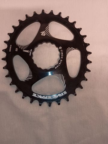 Used Race Face Cinch Oval Chainring 2026 Drivetrain & Pedals